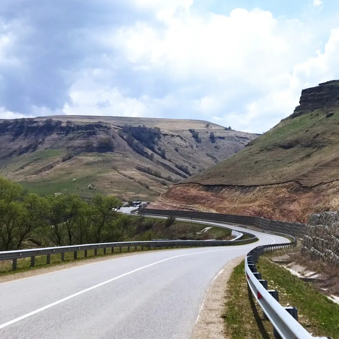 Road to Honey Falls - My, Mobile photography, Kislovodsk, , Road, Longpost, The mountains