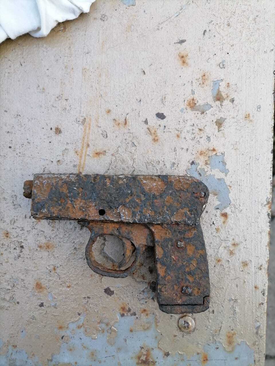 A find in the garden, a pistol for identification - My, Pistols, Weapon, Find, Longpost