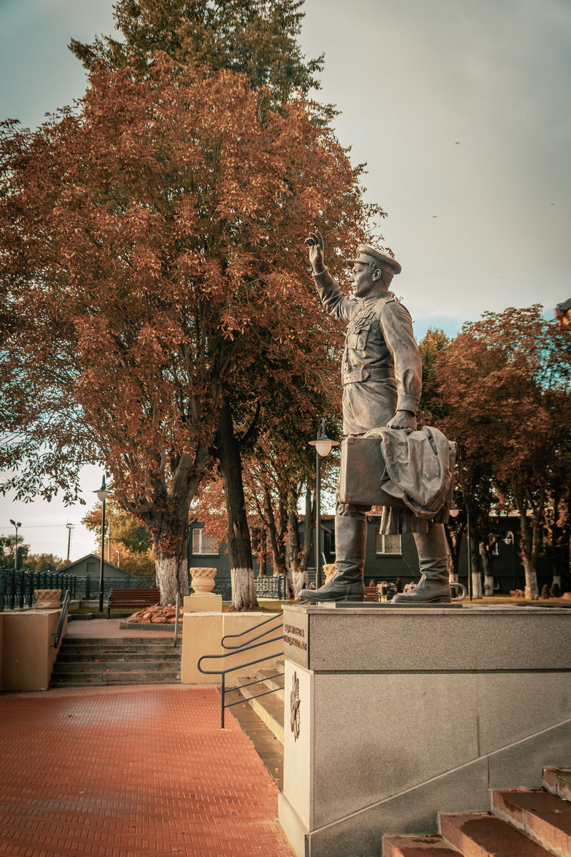 Monument to a soldier who returned from the front - My, The photo, Monument of Glory, The Great Patriotic War, Monument, City of Military Glory, The hero of the USSR, Longpost