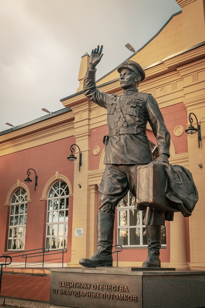 Monument to a soldier who returned from the front - My, The photo, Monument of Glory, The Great Patriotic War, Monument, City of Military Glory, The hero of the USSR, Longpost