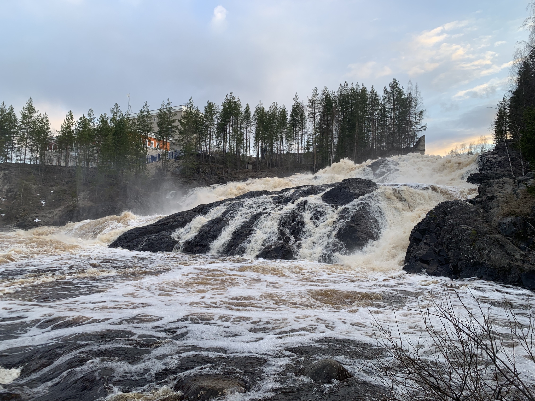 Beauty of Karelia - My, Travels, Relaxation, Road trip, Карелия, Waterfall, Reserves and sanctuaries, Road, Petrozavodsk, Saint Petersburg, Hydroelectric power station, Sunset, Holidays, Russia, Longpost