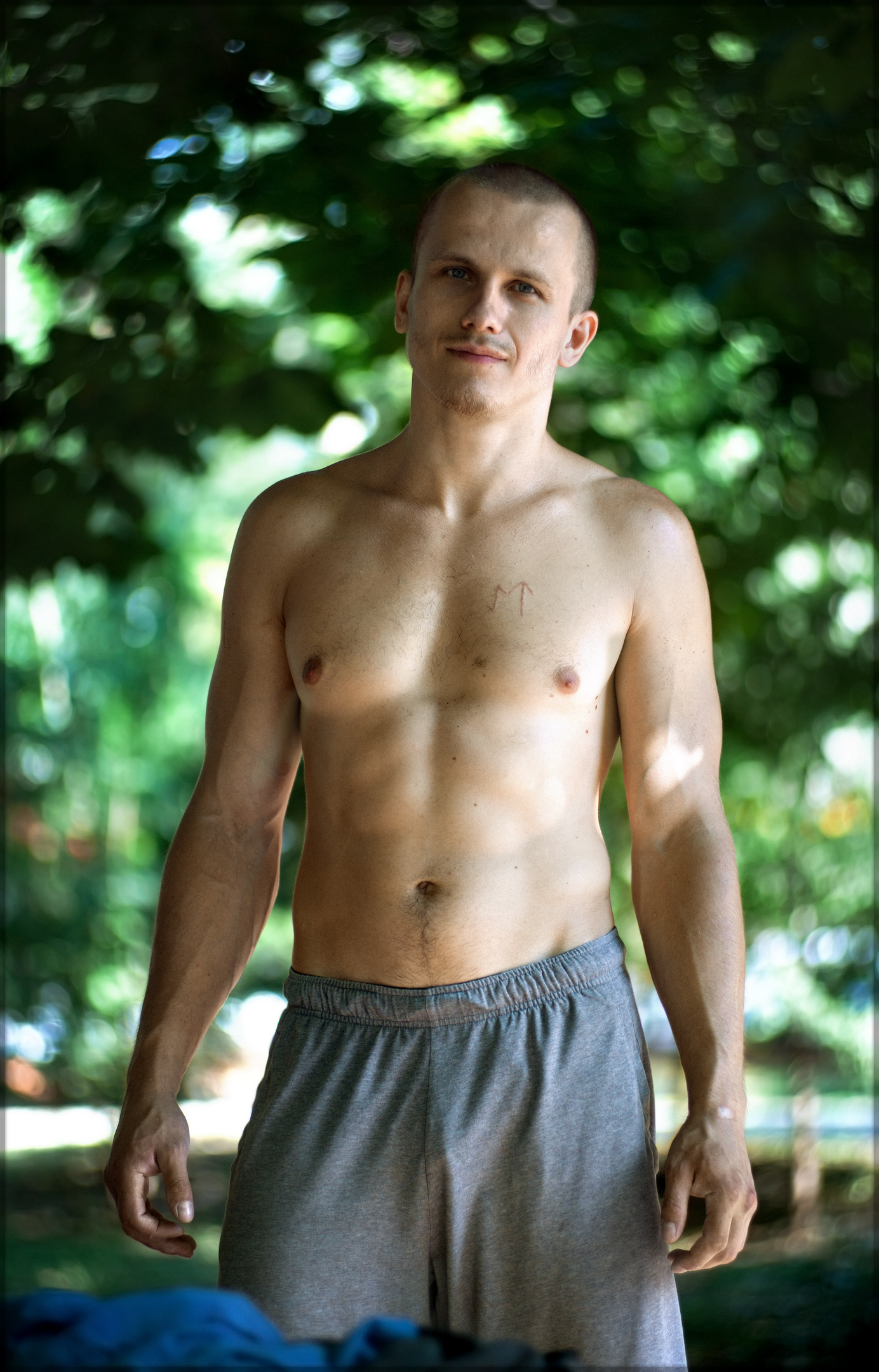 Warm up in the park - My, Sport, Weight, Horizontal bar, Charger, The photo, Saratov, Photographer, Longpost