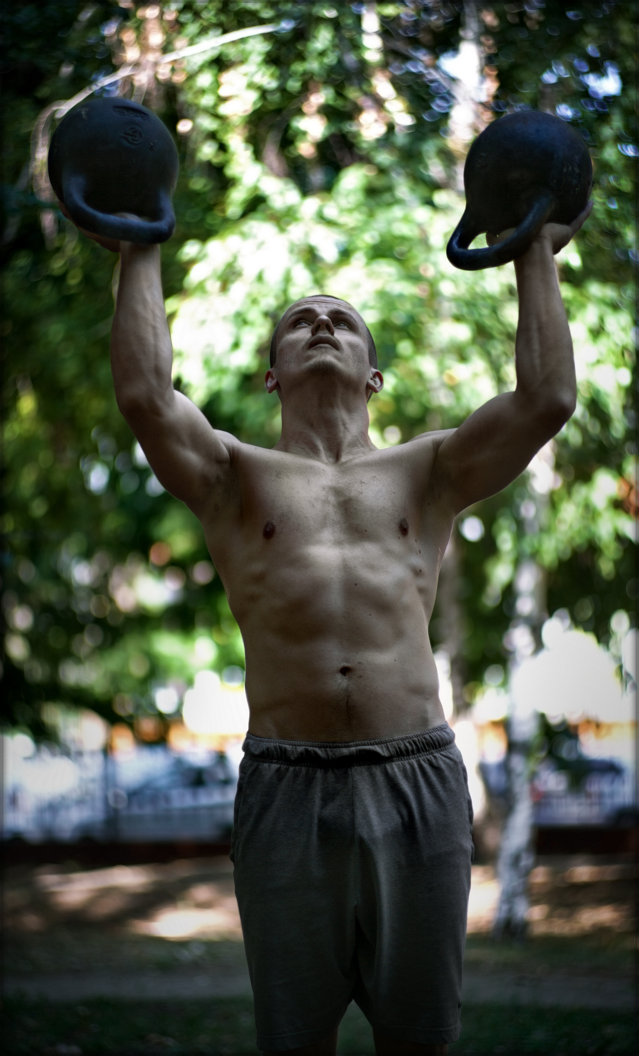 Warm up in the park - My, Sport, Weight, Horizontal bar, Charger, The photo, Saratov, Photographer, Longpost