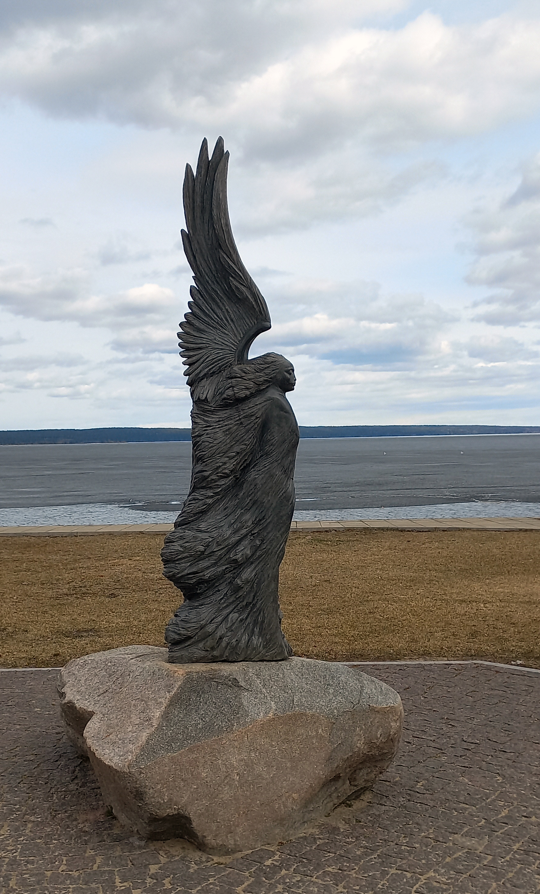 Petrozavodsk in a couple of days - My, Mobile photography, Карелия, Petrozavodsk, Lake Onega, Tow, Travel across Russia, Lake, Longpost