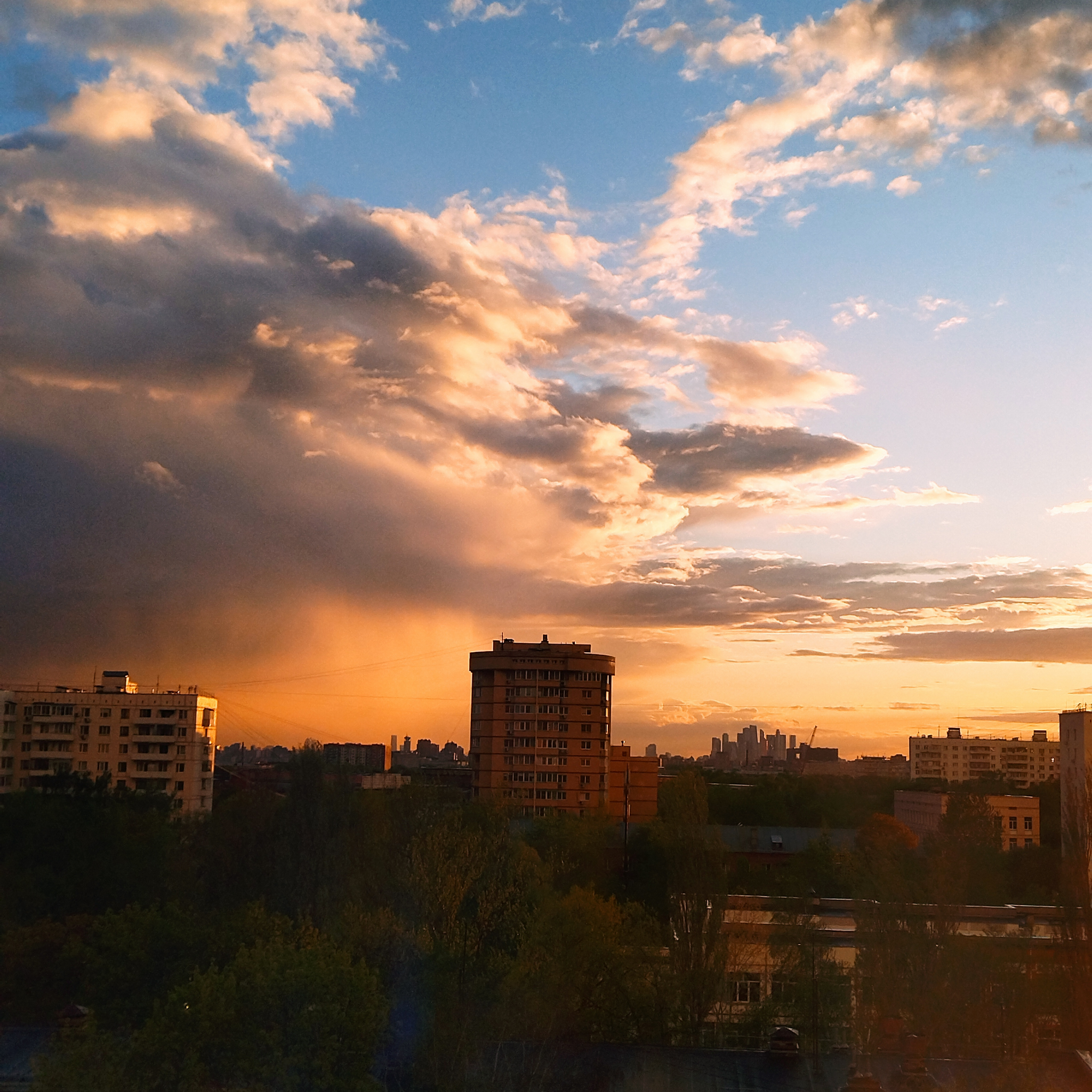 sunsets storm post - My, The photo, Mobile photography, Sunset, Rain, Moscow, Longpost