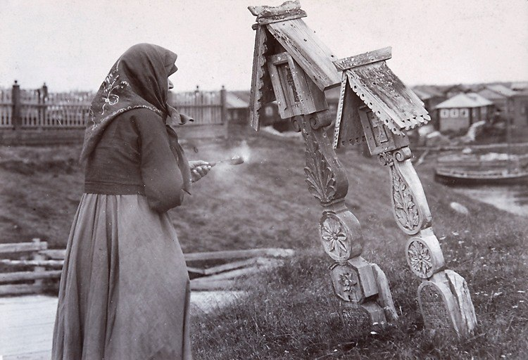 Why do we put photos on tombstones, but not in other countries? - Headstone, The photo, Grave, the USSR, Traditions, Longpost