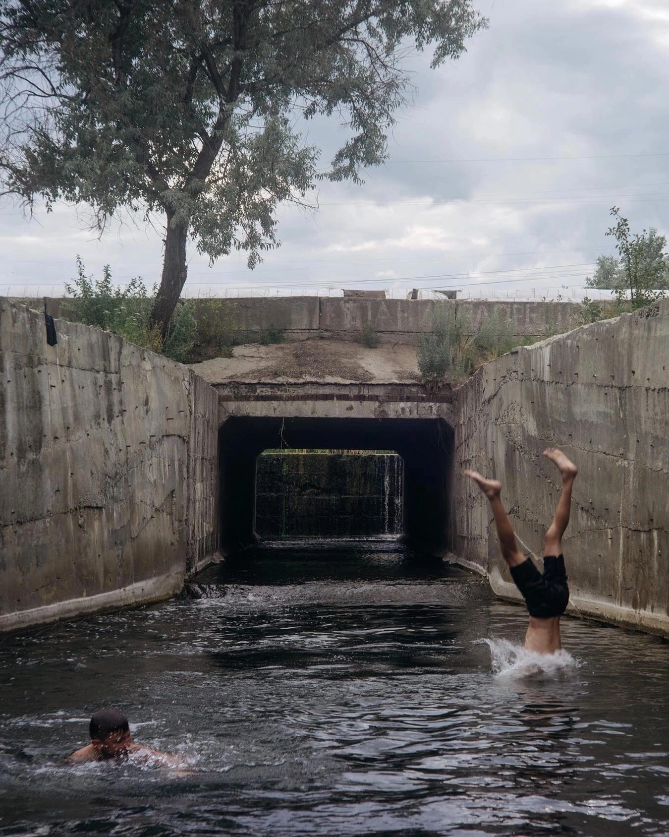 Childhood through the lens of Arseny Kotov - Children, Childhood, Childhood memories, Entertainment, Puddle, Tarzanka, Garage, Longpost