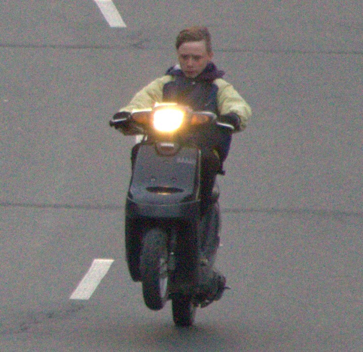 Rear wheel drive clowns on mopeds terrorize the neighborhood - My, Negative, Violation of traffic rules, Traffic police, DPS, Pupils, Idiocy, Fzm, Dementia, Moped, Video, Longpost