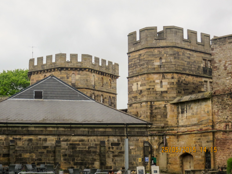 We wander through the Middle Ages. Lancaster Castle. Part 1 - My, Middle Ages, Story, England, Great Britain, Lancaster, Locks, Longpost