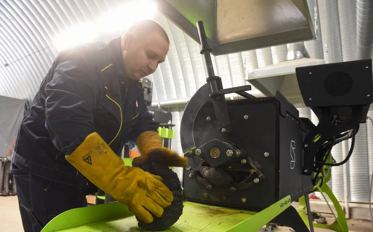 A plant near Yekaterinburg makes furniture from recycled plastic - Ecology, Garbage, Factory, Production, Waste recycling, Yekaterinburg, Longpost