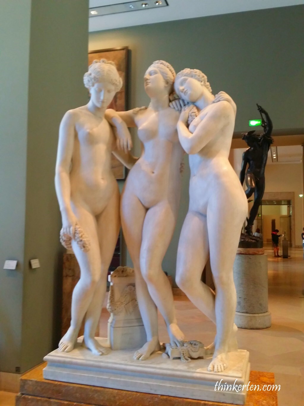 While everyone is queuing to see the Mona Lisa, there is something to admire on other floors too. - Louvre, Exhibit, Museum, Nudity, Sculpture, Fresco, Longpost