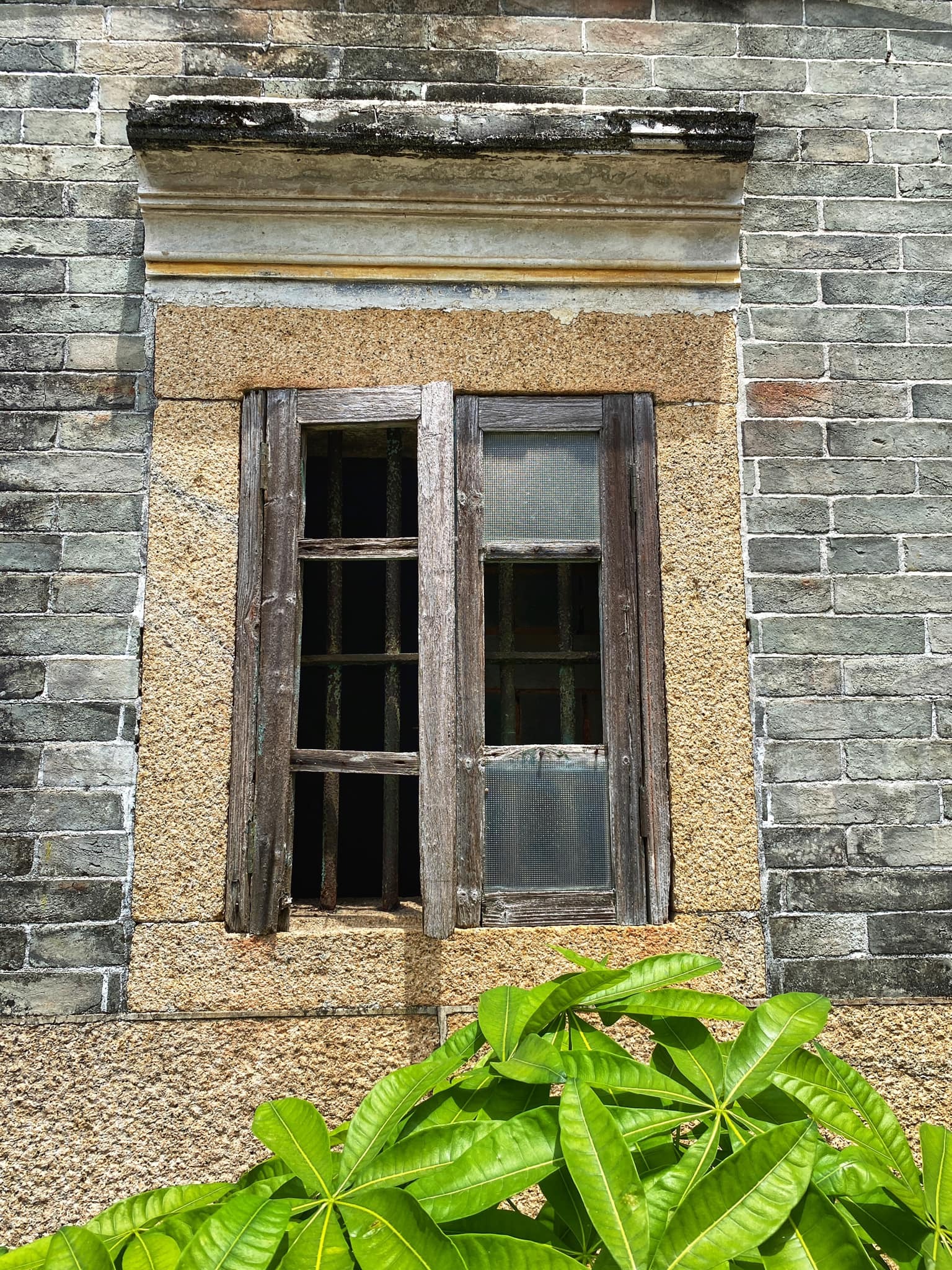 Abandoned house in Hong Kong and household items - My, Abandoned, China, House, Interior, Longpost