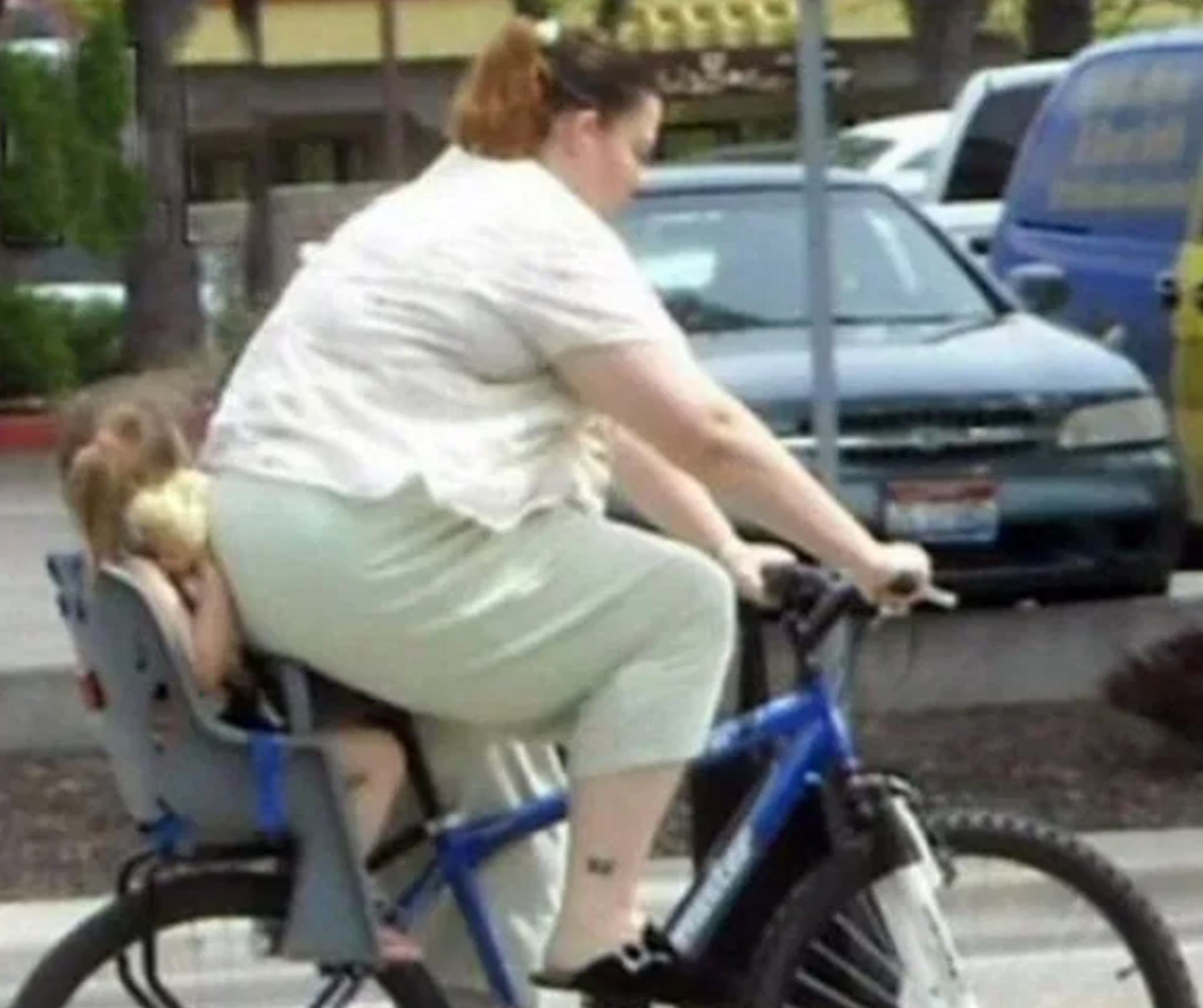 Mom, step on the gas! - Parents and children, A bike