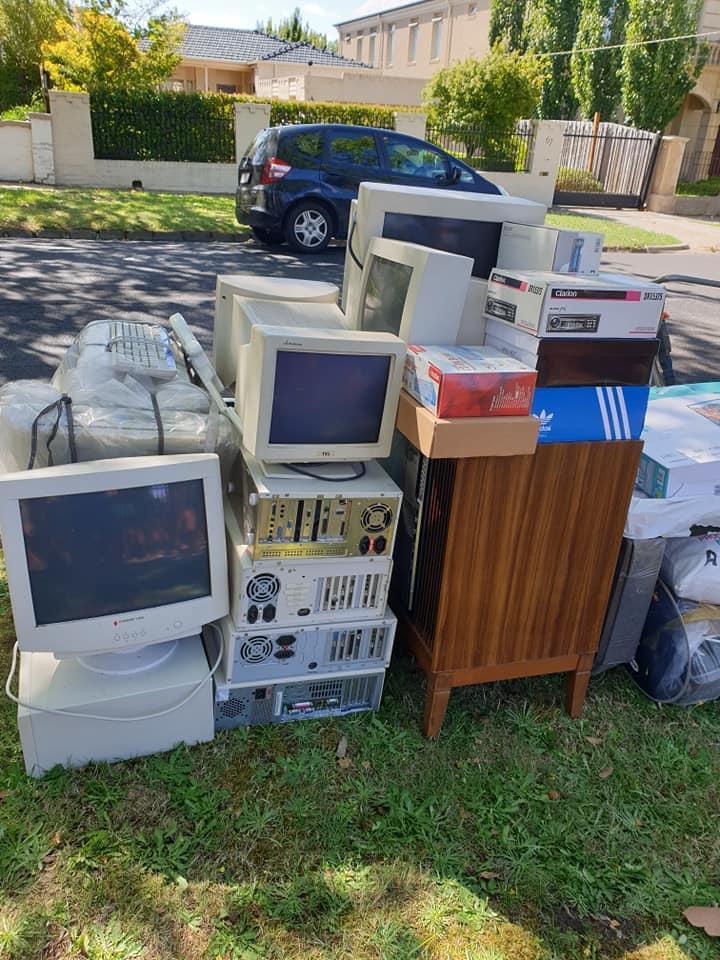 The amazing is nearby, but it is forbidden to us - My, Retro, Computer, Garbage, Antiques, Australia, Longpost