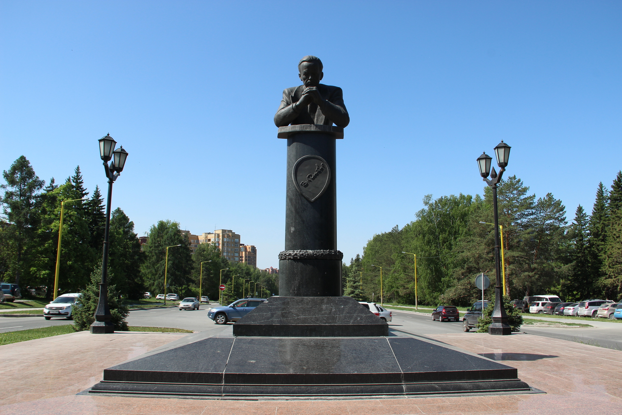 Monuments of the Novosibirsk Akademgorodok - My, The photo, Nature, Siberia, Monument, Mouse, Novosibirsk, Akademgorodok, Fox, Bronze, Marble, Granite, Bust, Animals, Modern Art, Sculpture, Art, Russia, Street photography, Summer, The science, Longpost