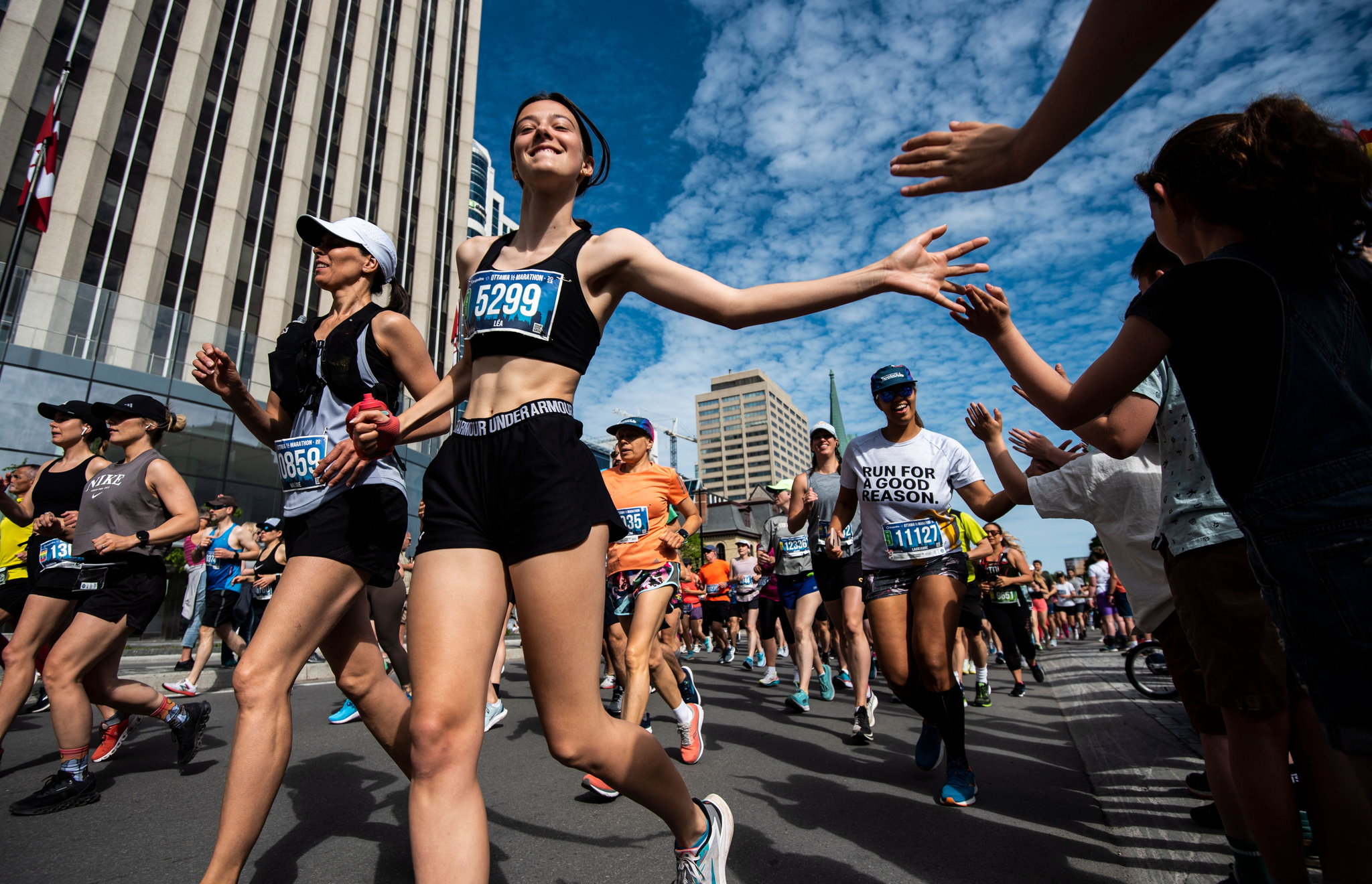 marathon runners - Canada, Run, Girls, 2022, The photo