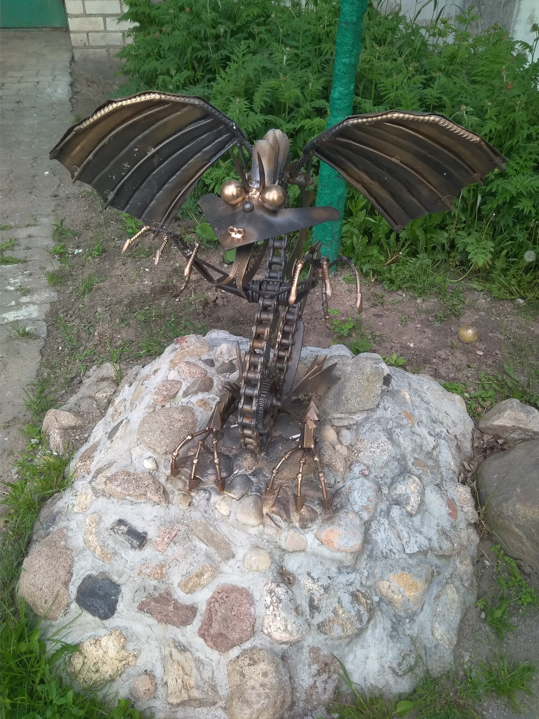 Animal in the courtyard of high-rise buildings - My, The photo, Homemade, Creation, Sculpture, Products, Longpost