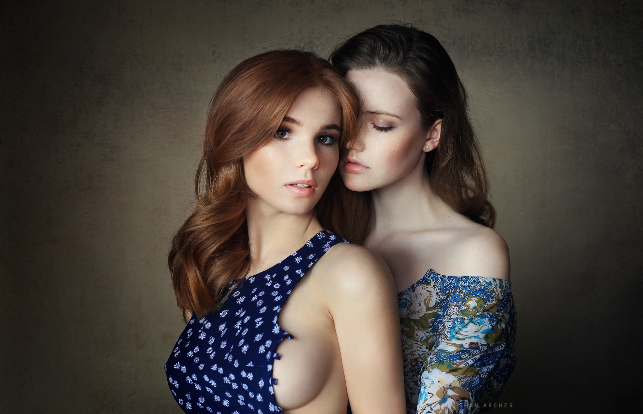 Anya and Nadia - Girls, The photo