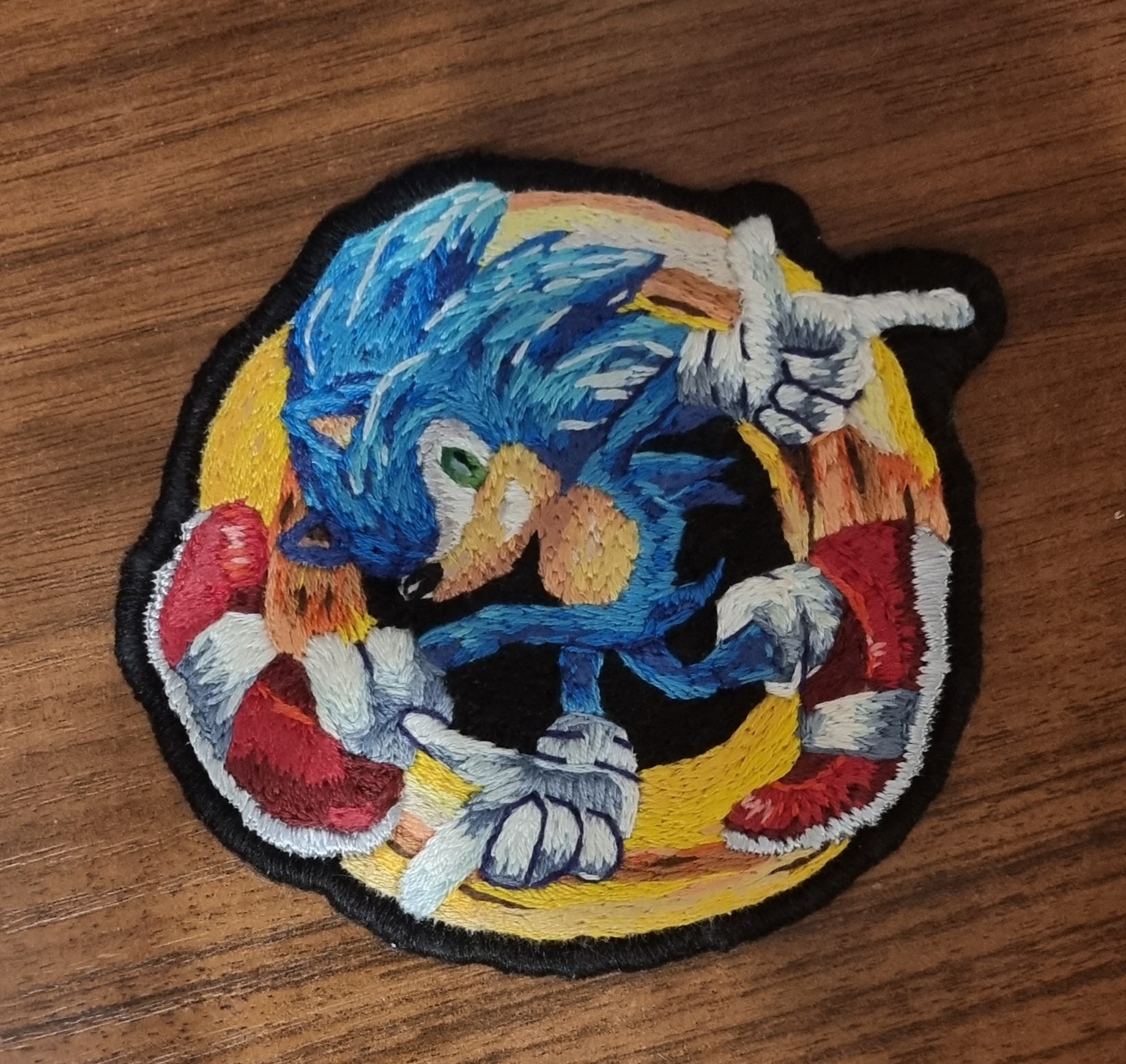 Do-it-yourself patch with Sonic the Hedgehog. - My, Needlework with process, Floss, Embroidery, Satin stitch embroidery, Stripe, Sonic the hedgehog, Sonic in film, Longpost