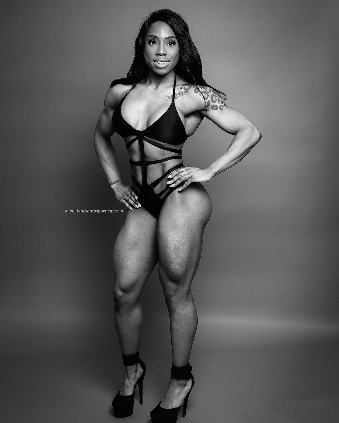 Devone Martin - NSFW, Wellness, Girls, Bodybuilders, Strong girl, Sports girls, Fitonyashka, Body-building, Ebony, Video, Vertical video, Longpost, 