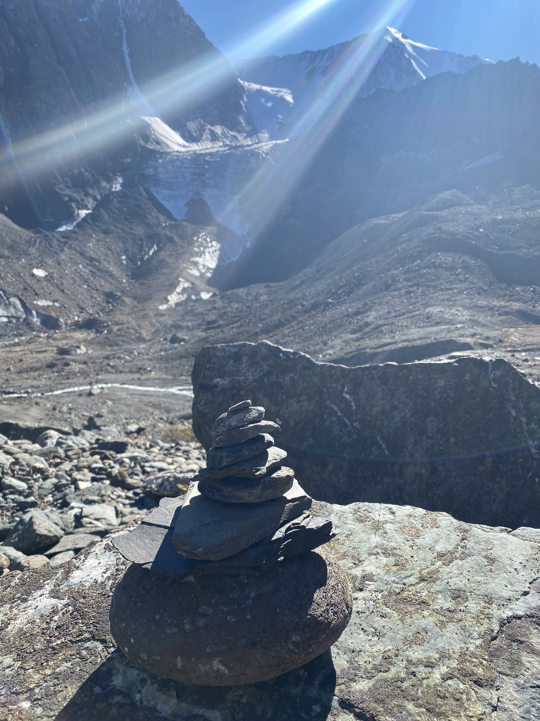 Religious traditions of small nations - My, Siberia, The photo, The nature of Russia, Nature, Altai Republic, The rocks, beauty of nature, The mountains, A rock, ribbon, Sky, Mobile photography, Tourism, Russia, Landscape, River, Steppe, Customs, Traditions, beauty, Longpost