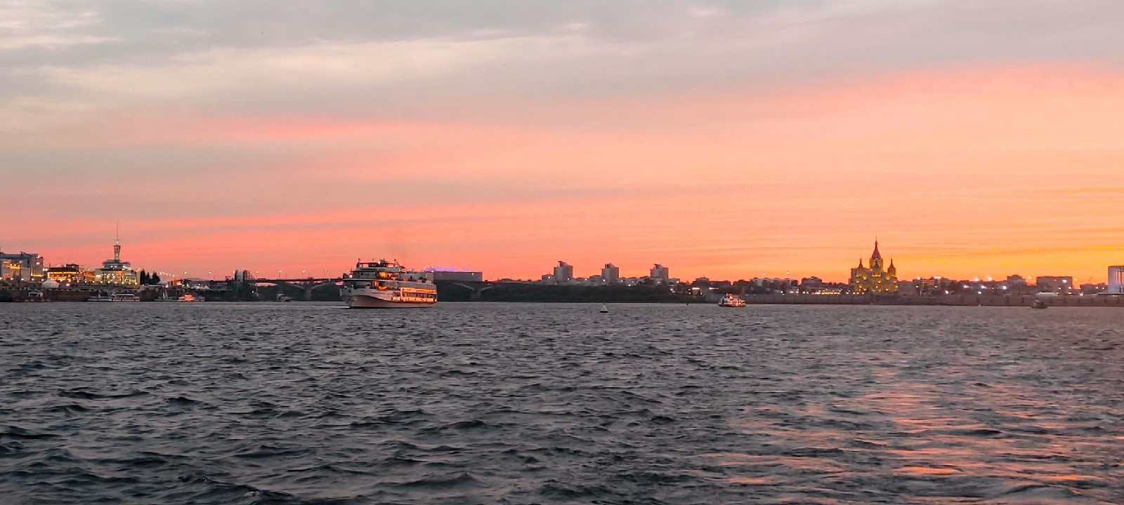 Gentle Lower - My, Sunset, Nizhny Novgorod, Photo on sneaker, Longpost