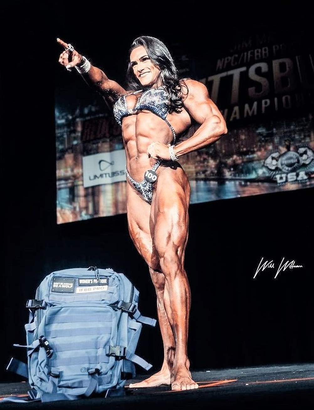 Natalia Abraham Coelho - Girls, Strong girl, Bodybuilders, Body-building, The photo, Womens physique, Natalia Abraham Coelho, Video, Vertical video, Longpost, Fitness, Sports girls