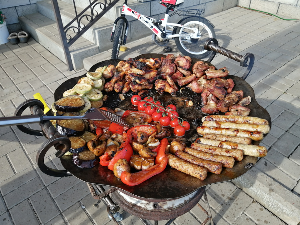 Cooking in the saj - My, Shashlik, Meat, Dacha, Yummy, Longpost, Saj