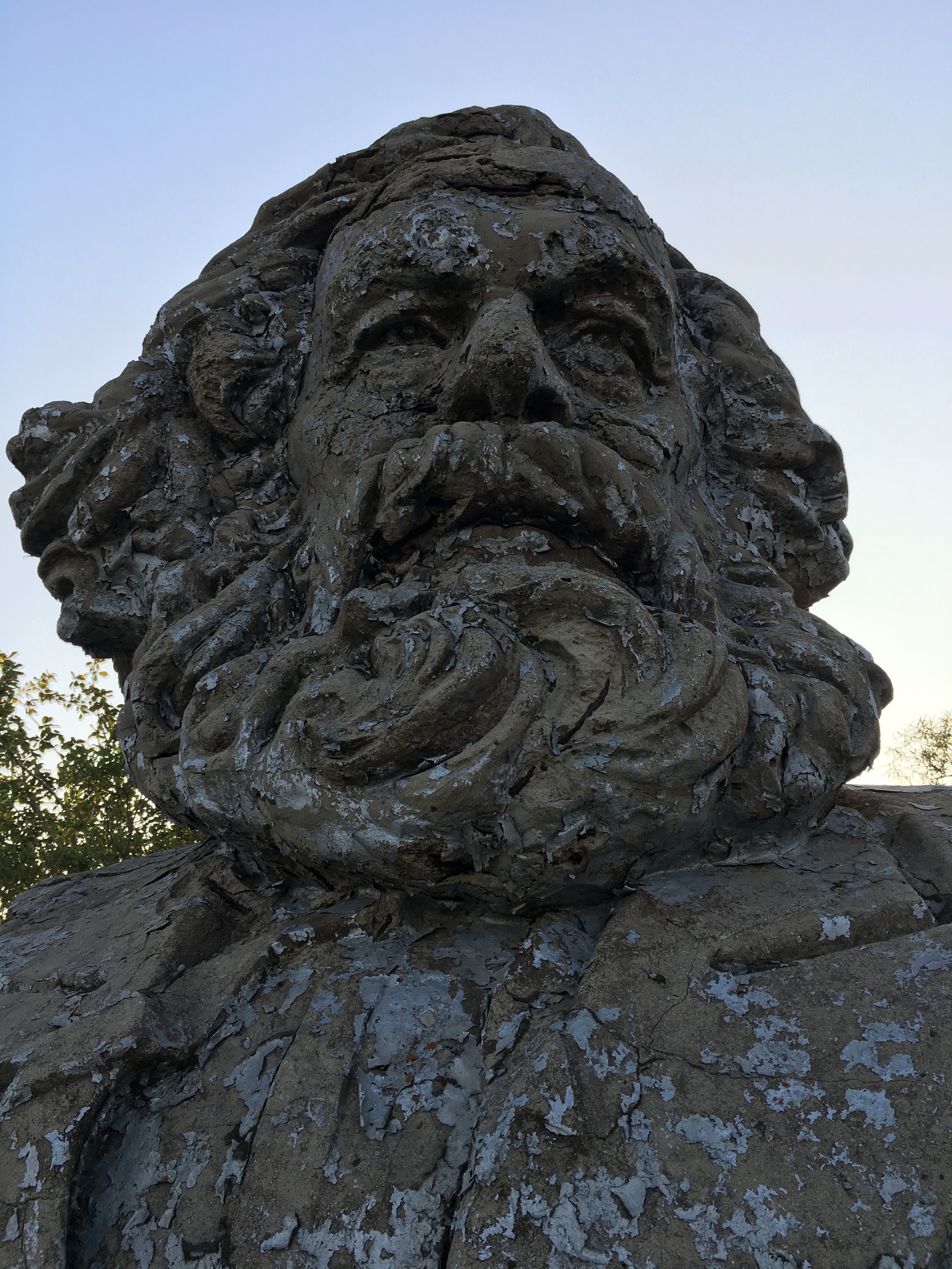 Marx and Lenin in Okhotsk - Okhotsk, Sea of ??Okhotsk, Khabarovsk region, Lenin, Karl Marx, Monument, Bust, Longpost