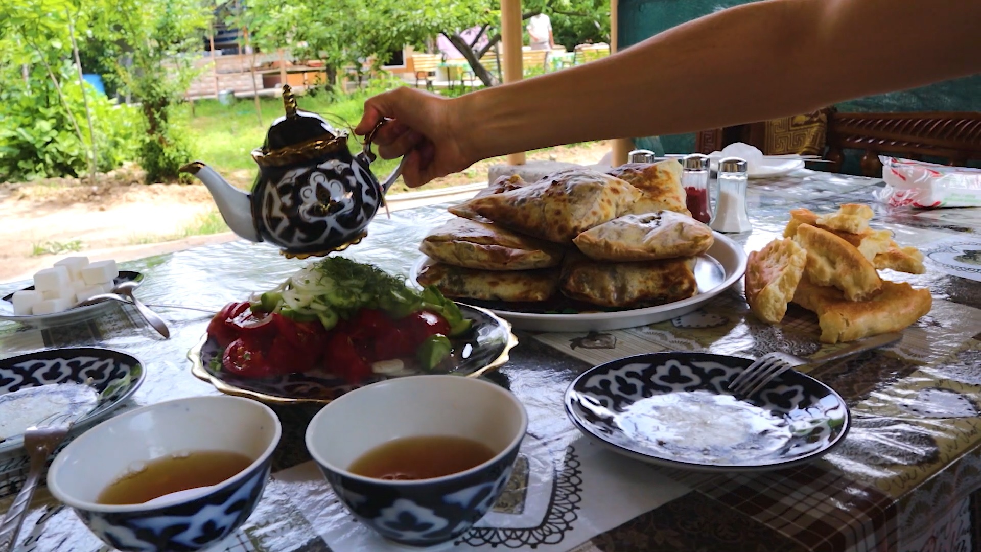 10,000 pieces of Samsa per day! Sukok Mador Samsa - My, Food, Video recipe, Yummy, Samsa, Uzbekistan, Video, Youtube, Longpost