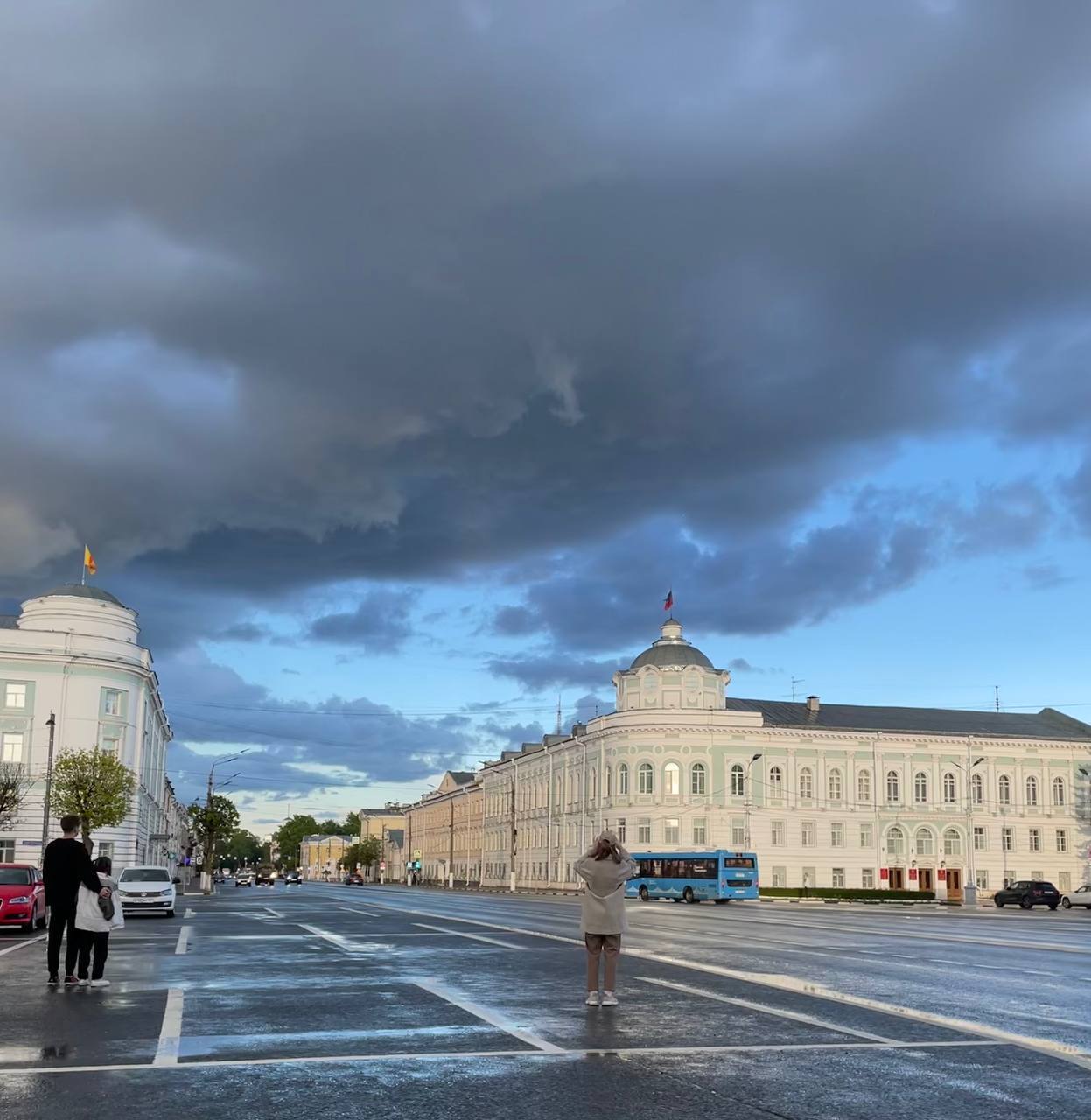 Tverskaya embankment after the rain - My, Mobile photography, The photo, Tver, Iphone 13, Embankment, Volga river, Clouds, After the rain, Travels, Drive, Longpost