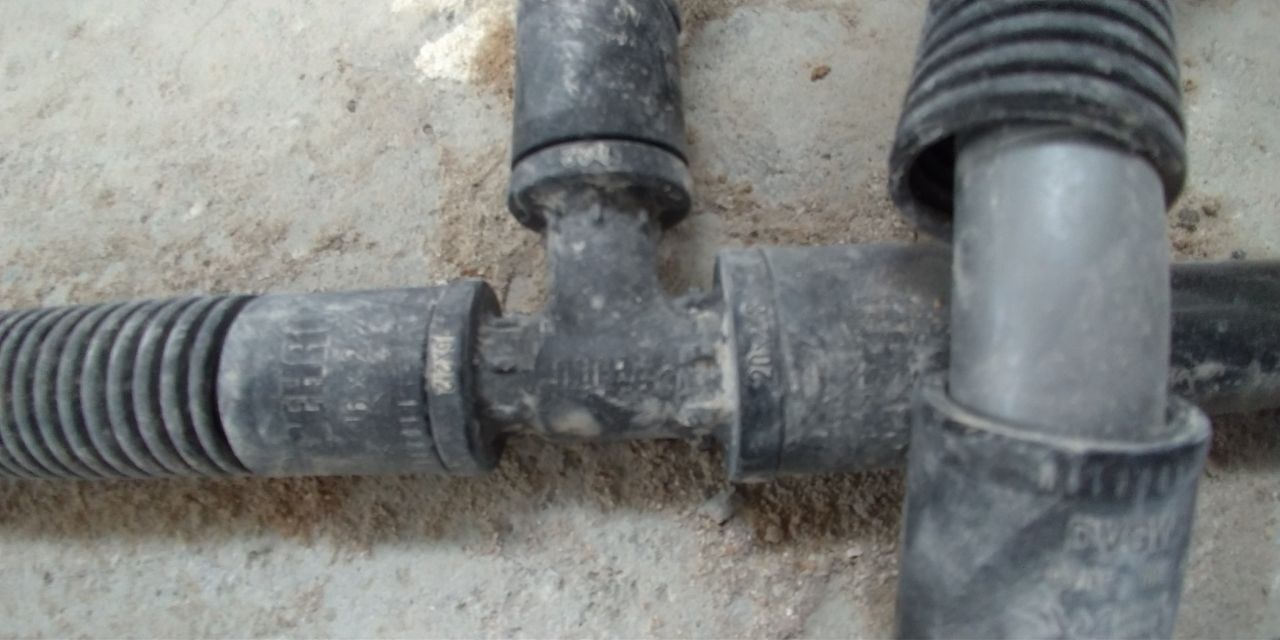 Tips for pipes supplying coolant in the apartment - My, Repair, Construction, Rehau, Plumbing, Longpost