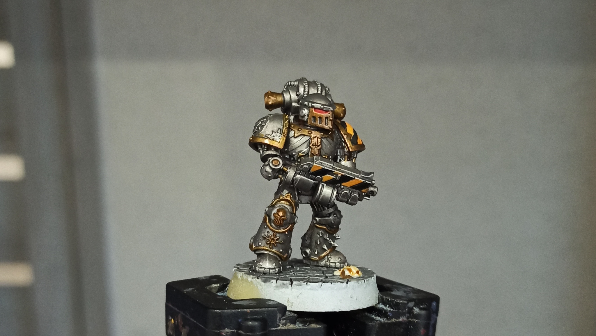 True-scale Iron Warrior - My, Miniature, Painting miniatures, Warhammer 40k, Iron warriors