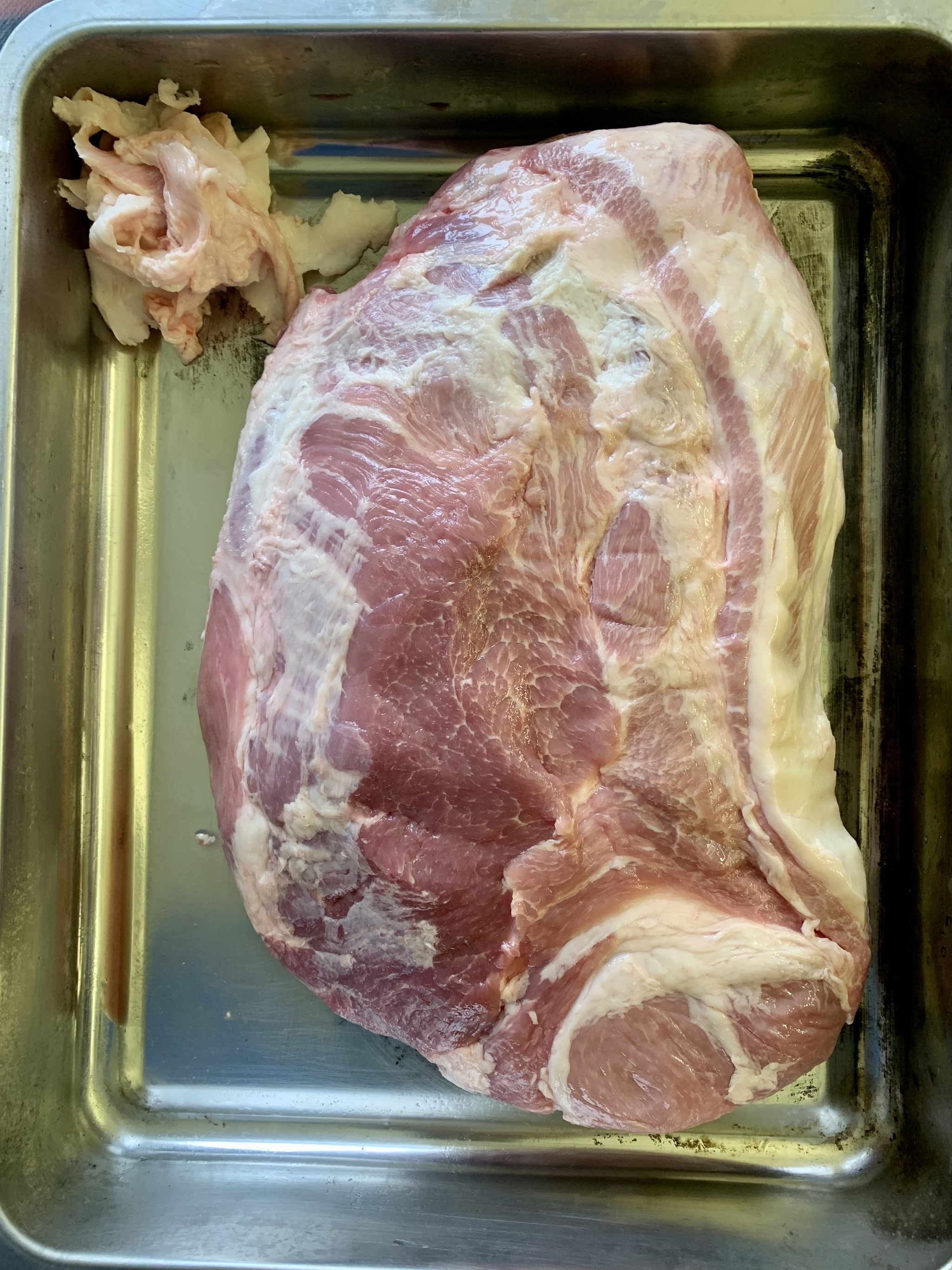 Тушеная свинина крупным куском — рецепт с фото пошагово