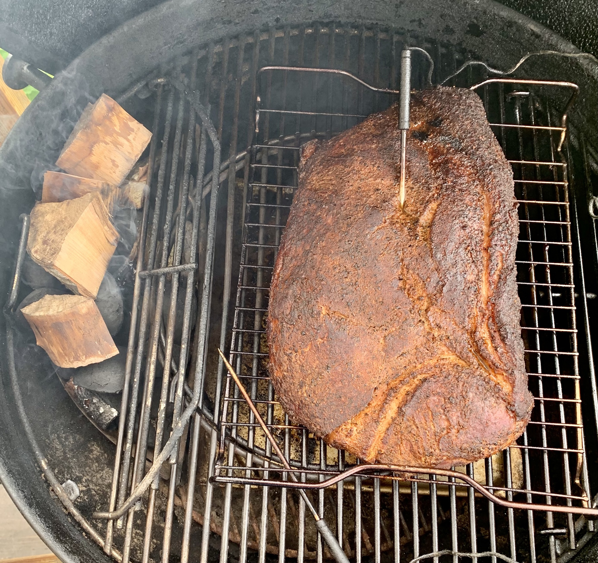 Pulled pork on a charcoal grill - My, Meat, Food, Pork, B-B-Q, Grill, Vertical video, For the glory of Satan, Video, Longpost, Recipe