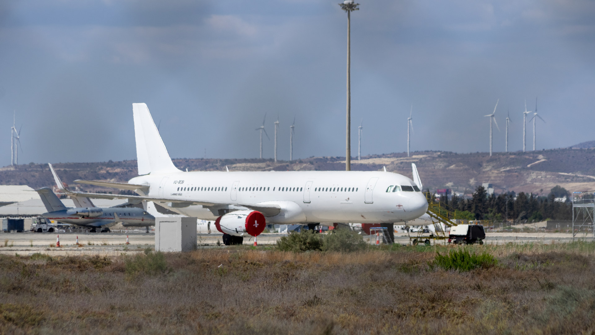 Spotting on the beach part 1 - My, Airplane, Vacation, Sea, Spotting, Aviation, Beach, Cyprus, The airport, Pentax, Pentax k-3, Airbus, Boeing, Longpost