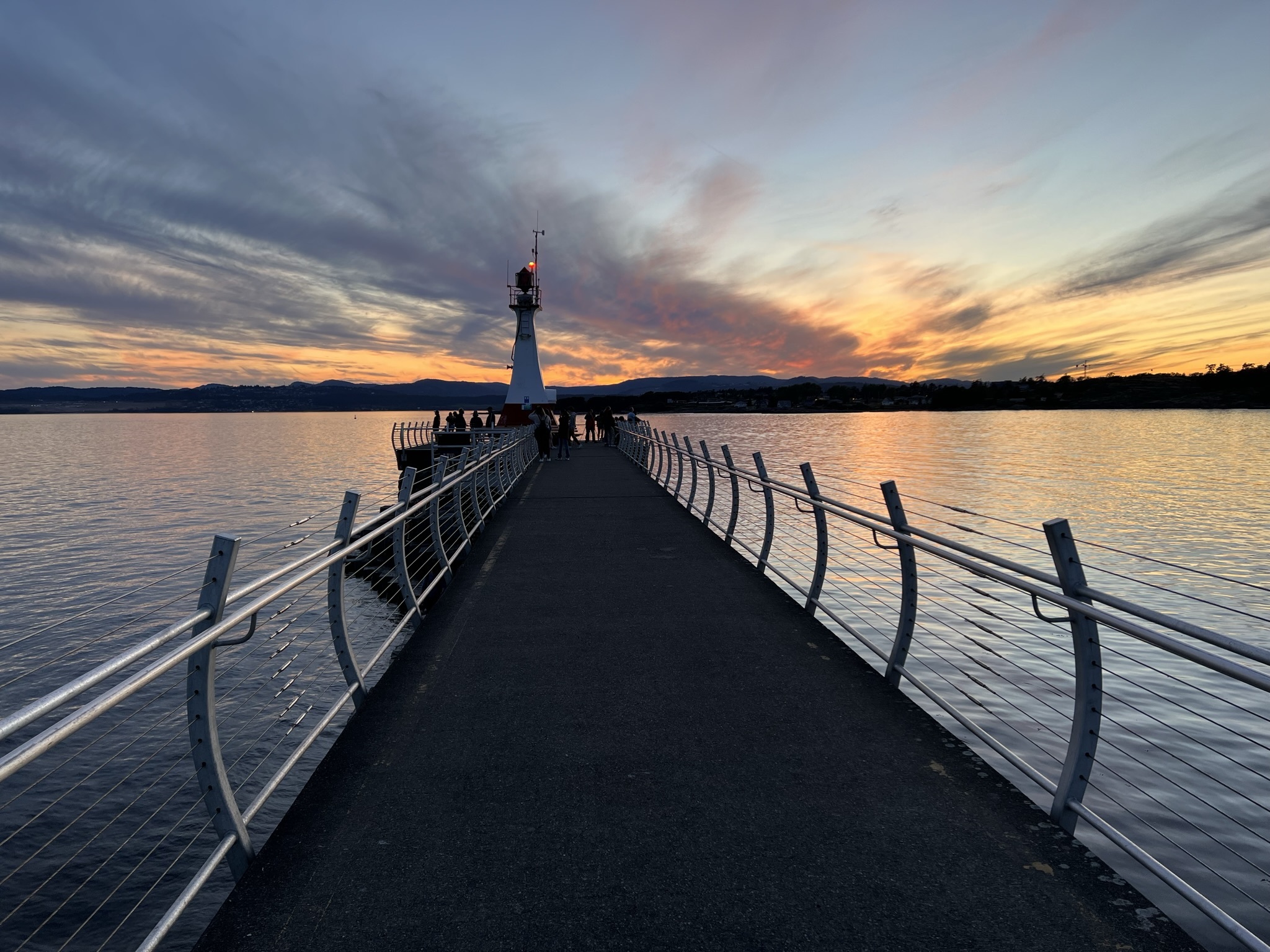 Canada - My, Ocean, Shore, Embankment, Cruise, Liner, Ship, Road, House, Auto, Tesla, Evening, Night, Town, beauty, Purity, Canada, Longpost