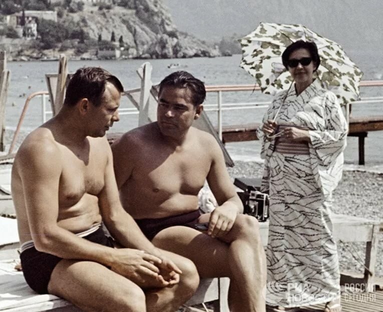 Yuri Gagarin and Andrian Nikolaev in Crimea - Yuri Gagarin, Andrian Nikolaev, Crimea, Gurzuf, Retro, the USSR, Black Sea, Nostalgia, Longpost