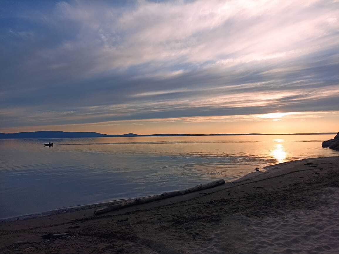 Fisherman at sunset - My, Mobile photography, Sunset, Fishermen, A boat, The photo