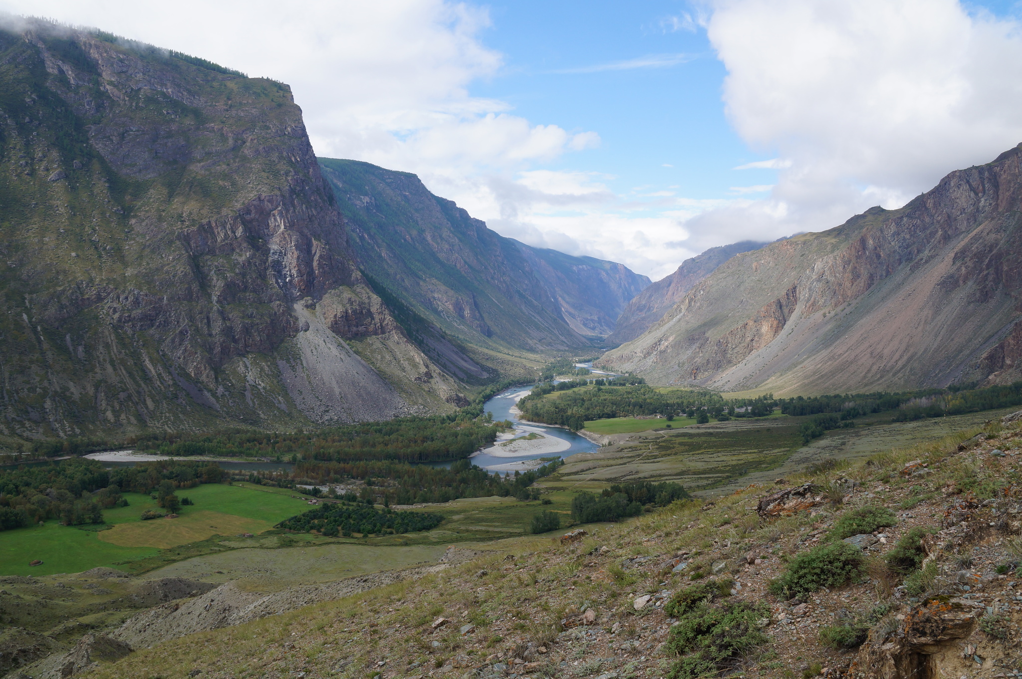 Chulyshman () is a river in the Altai Republic, Russia. It flows into Lake Teletskoye - My, The photo, beauty of nature, The nature of Russia, Nature, The rocks, Altai Republic, Siberia, River, Chulyshman, The mountains, Bridge, Landscape, Tourism, Summer, Travels, Travel across Russia, beauty, Sky, Tree, Gotta go, Longpost