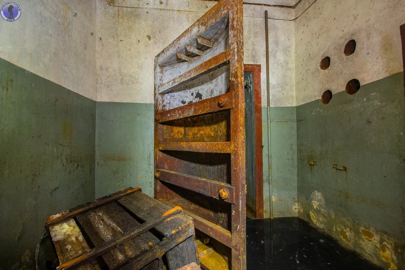 Abandoned and flooded with all the contents of the Soviet ministerial bunker of the reserve control point - the USSR, civil defense, Bunker, Yandex Zen, Abandoned, Longpost