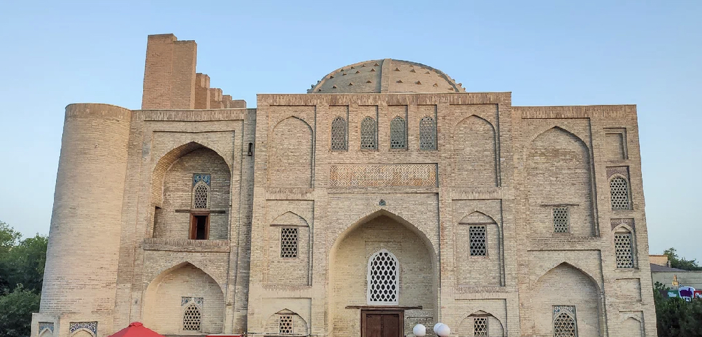 What surprises await on the streets of evening Bukhara in the summer: laughter and tears! - Architecture, Uzbekistan, Tourism, sights, Town, Story, Bukhara, Longpost, The photo