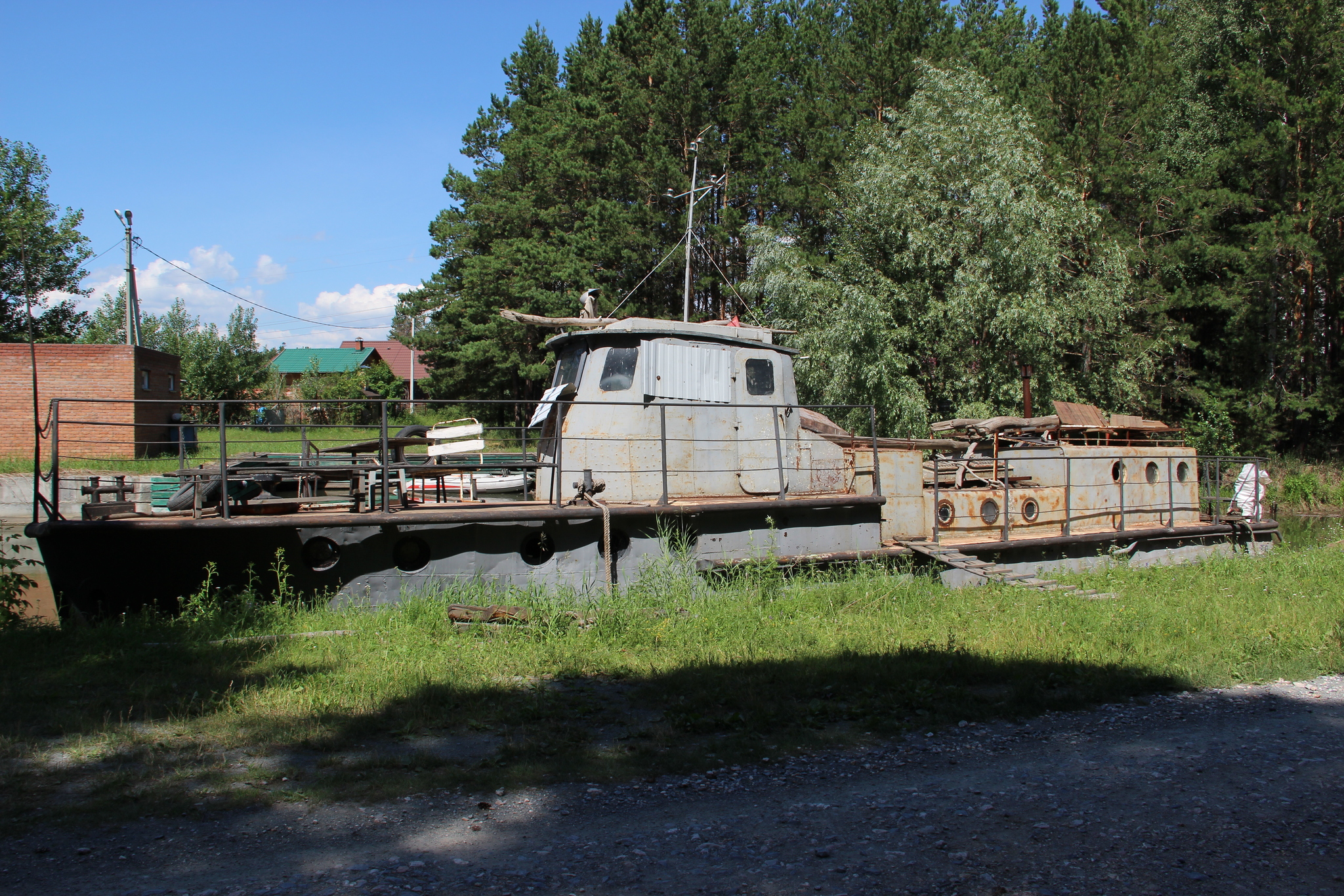 The ships - My, The photo, Russia, Novsibirsk, Akademgorodok, Ship, Boat, Rust, Urbanphoto, Trash, Garbage, Nature, The nature of Russia, beauty of nature, Berth, Longpost