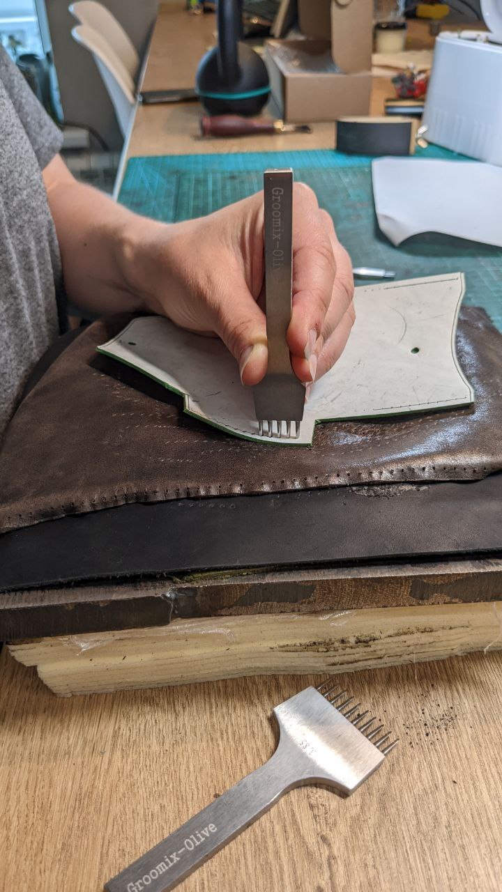 Leather card holder with your own hands - My, Leather, Natural leather, Needlework with process, Leather products, Accessories, Wallet, With your own hands, Holder, Longpost