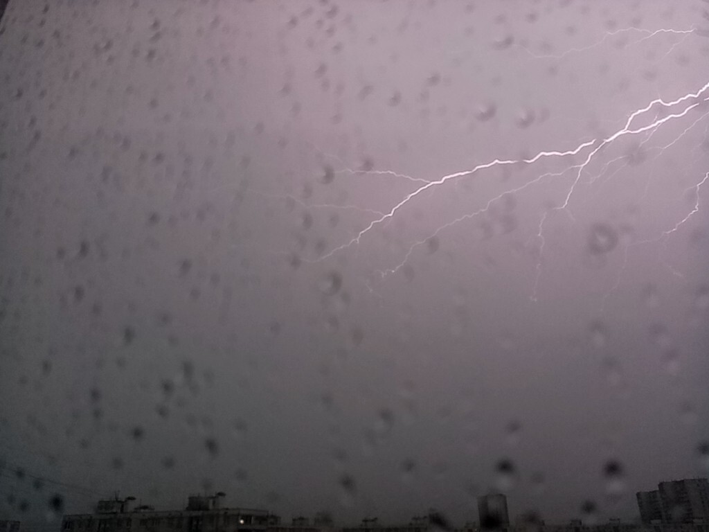 Stormy days - My, Lightning, Thunderstorm, Mobile photography, Longpost