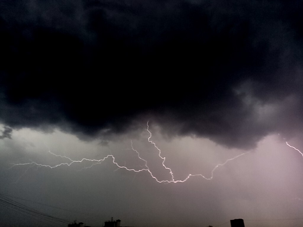 Stormy days - My, Lightning, Thunderstorm, Mobile photography, Longpost