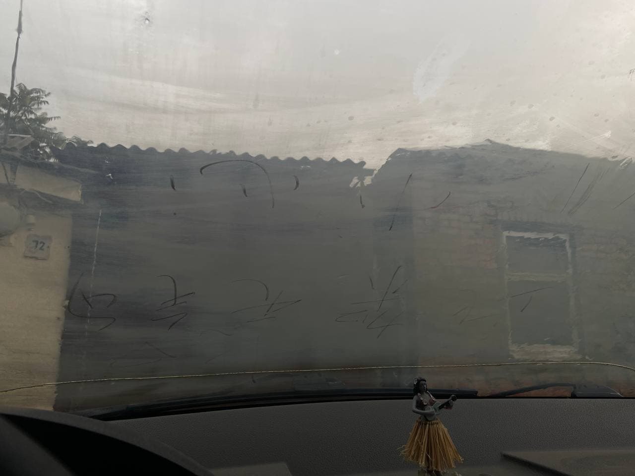 Message on the windshield - My, Chinese, Chinese, Mystic, Mystery, Longpost