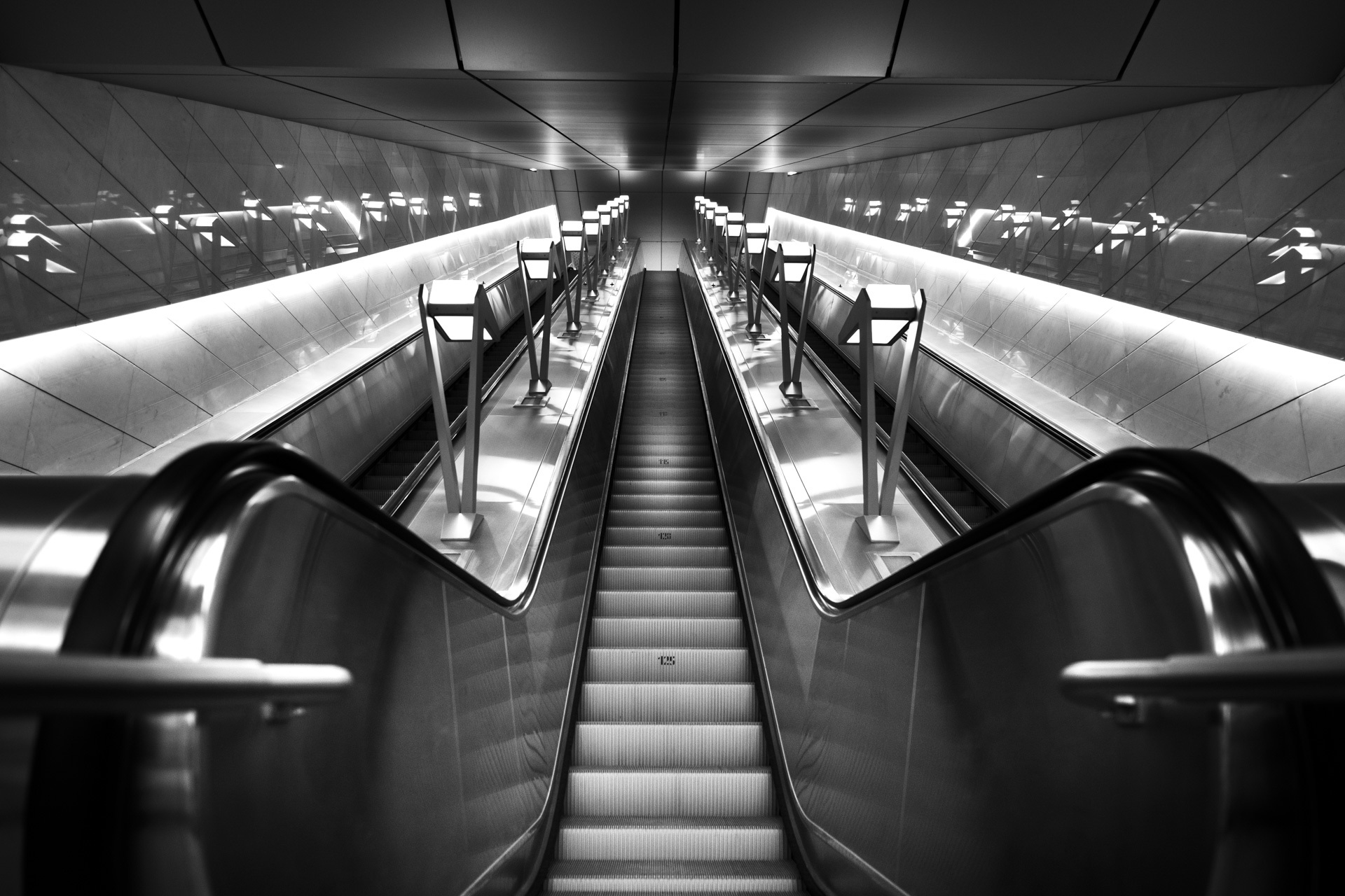 Response to Metro's post - My, The photo, Moscow, Metro, Canon, Beginning photographer, Street photography, Reply to post, Longpost