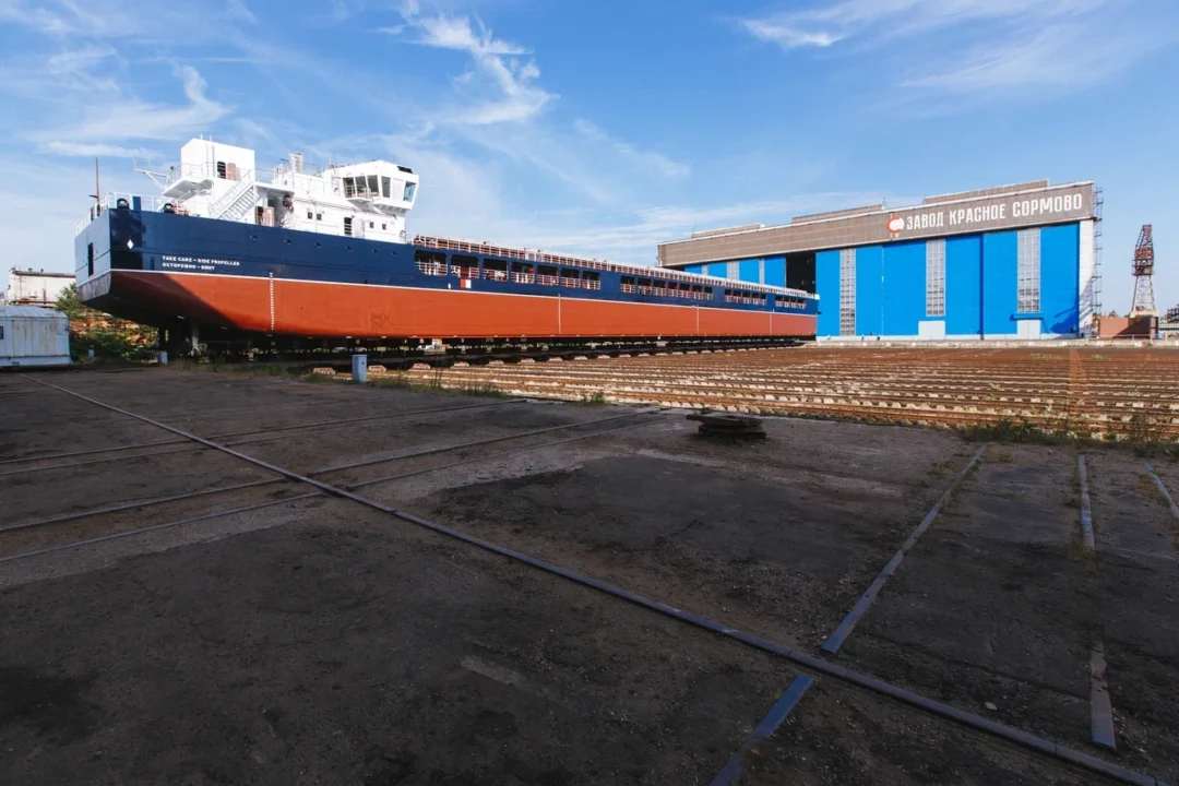 Nizhny Novgorod has handed over the 60th RSD59 dry cargo ship and launched another one. - news, Russia, Shipbuilding, Sdelanounas ru, Positive, Bulk carrier, Longpost