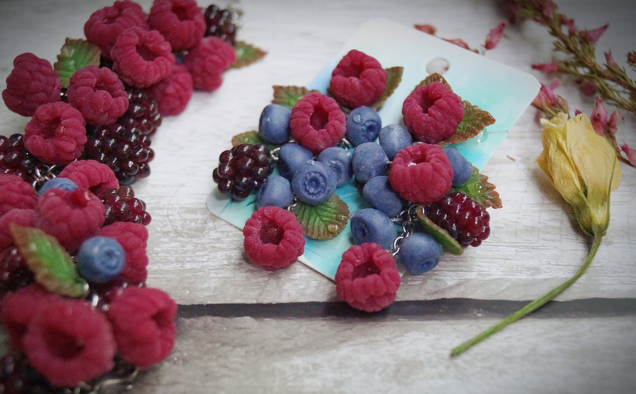 Berry set. - My, Needlework, Needlework without process, Creation, Лепка, Art, Women, Presents, Decoration, A bracelet, Berries, Realism, Raspberries, Summer, beauty, beauty of nature, Nature, Longpost, Luxury, Polymer clay